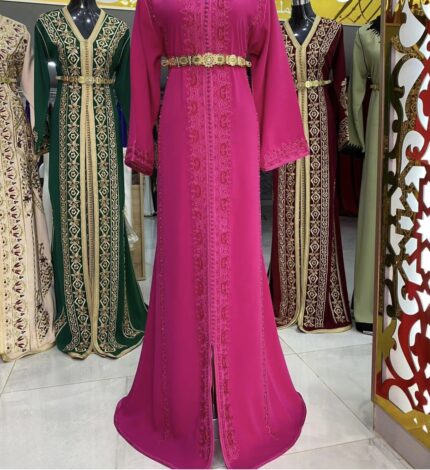 قفطان مغربي تقليدي قطعة واحدة لون وردي